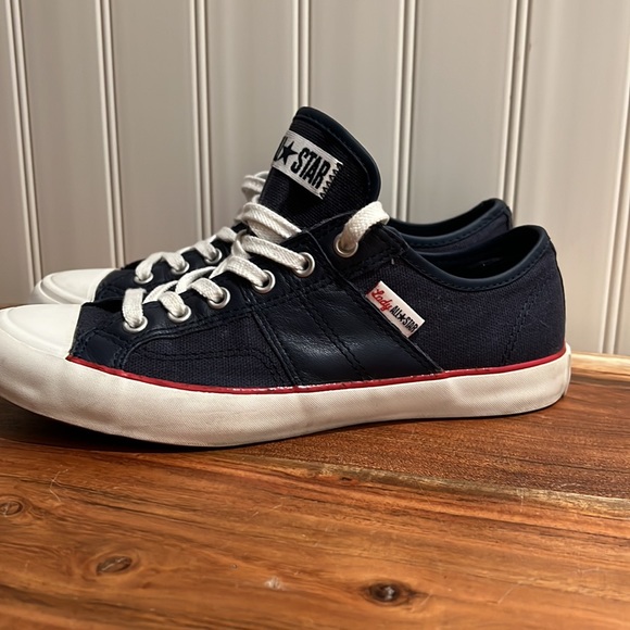 CONVERSE Chuck Taylor Canvas-Faux Leather Shoes Like New-Only Worn 1 Time - Picture 5 of 13